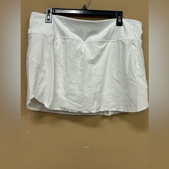 Athleta Run With It Skort White XL Athletic Athleisure Golf Tennis Running NWOT - Picture 1 of 6